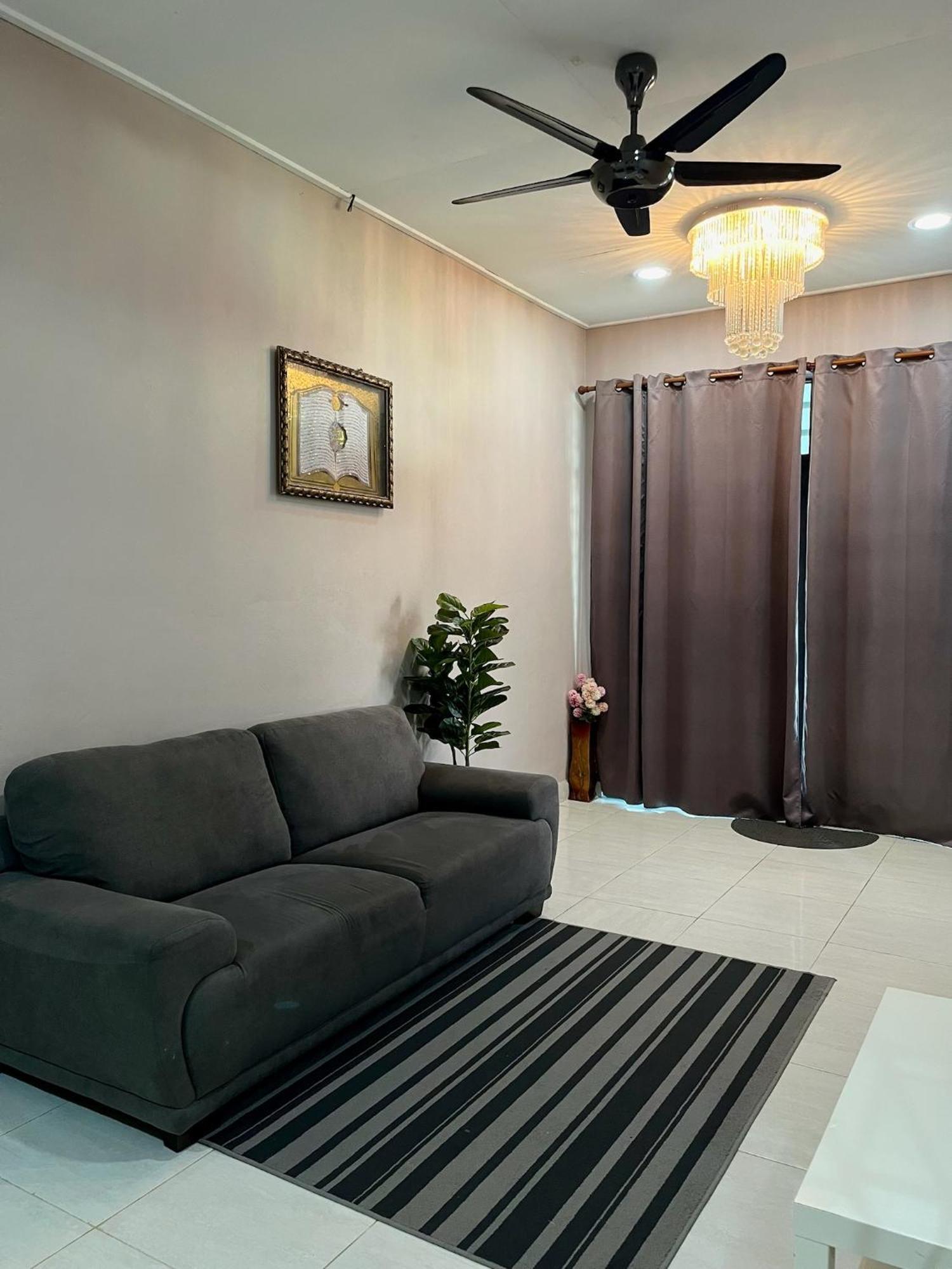 Aina Guest House 코타바하루 외부 사진