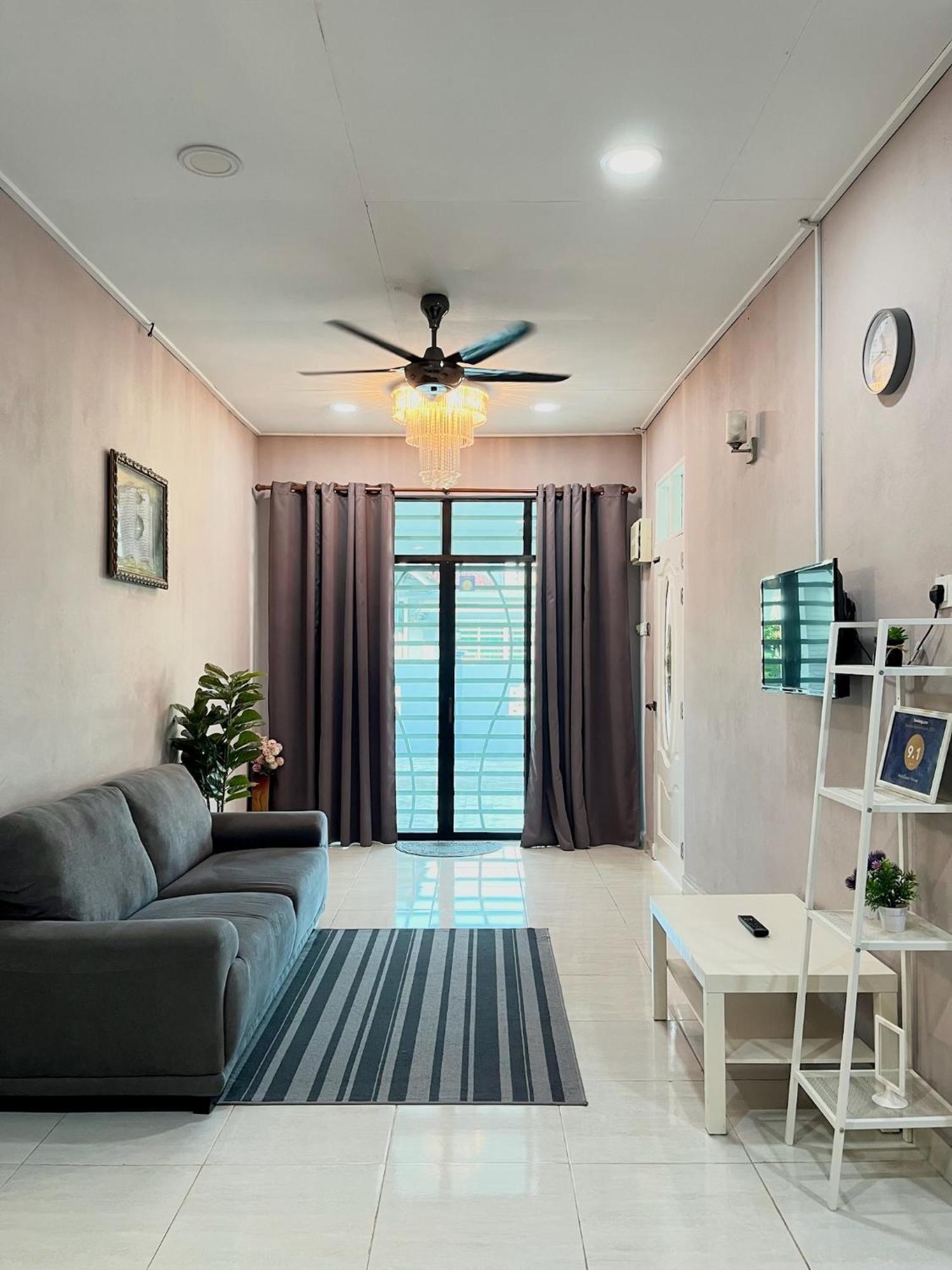 Aina Guest House 코타바하루 외부 사진
