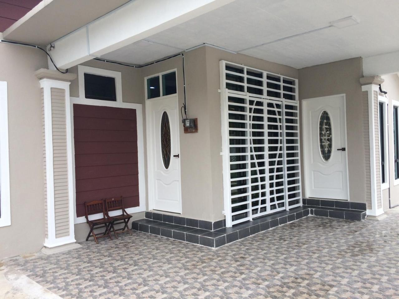 Aina Guest House 코타바하루 외부 사진